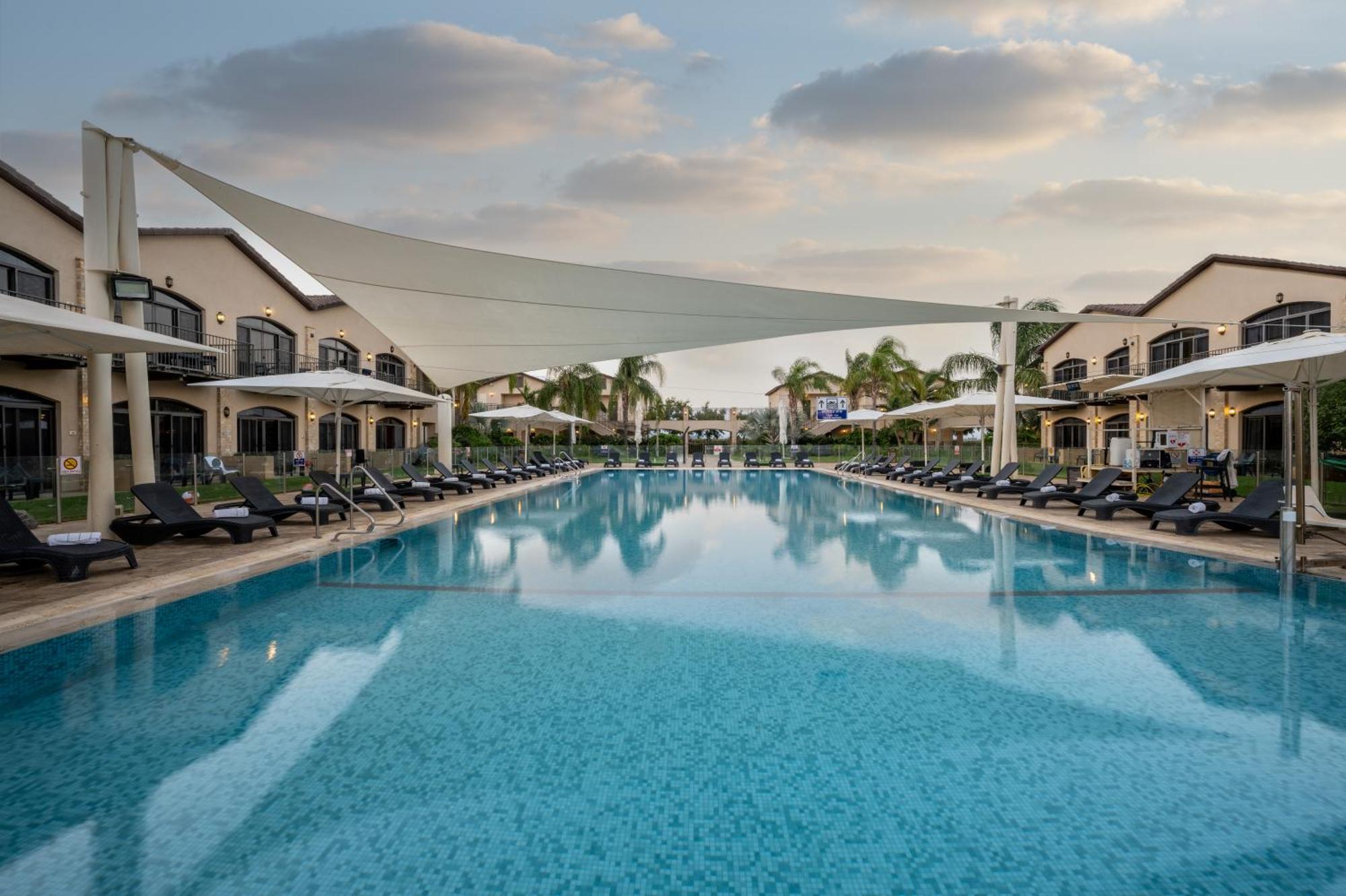 Galilion Hotel Yesod Hamaala Exterior photo